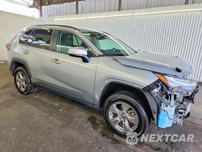 Czwarte zdjęcie samochodu z boku: 2024 TOYOTA RAV4 XLE VIN:2T3P1RFV7RW454063 - miniatura