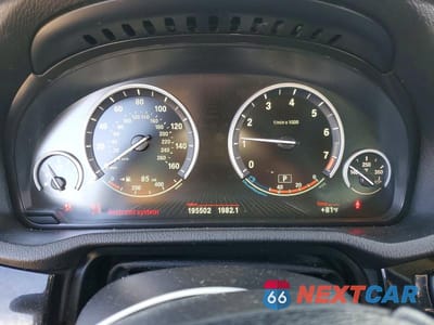 Zdjęcie 9 z 13 samochodu: 2017 BMW X3 SDRIVE28I VIN:5UXWZ7C51H0U46779 - miniatura