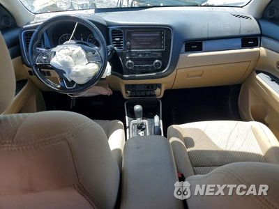 Zdjęcie 8 z 14 samochodu: 2017 MITSUBISHI OUTLANDER SE VIN:JA4AD3A33HZ046765 - miniatura