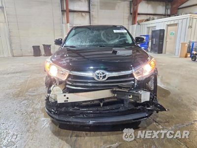 Piąte zdjęcie samochodu w środku: 2016 TOYOTA HIGHLANDER LE VIN:5TDBKRFH4GS258775 - miniatura
