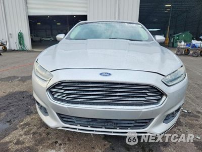 Piąte zdjęcie samochodu w środku: 2016 FORD FUSION S VIN:3FA6P0G78GR110982 - miniatura