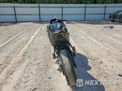 Czwarte zdjęcie samochodu z boku: 2025 KAWASAKI EX650 R VIN:ML5EXER13SDAE8624 - miniatura
