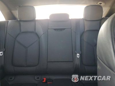 Zdjęcie 10 z 14 samochodu: 2017 PORSCHE MACAN S VIN:WP1AB2A54HLB14452 - miniatura