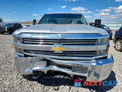 Piąte zdjęcie samochodu w środku: 2017 CHEVROLET SILVERADO K2500 HEAVY DUTY VIN:1GC2KUEG9HZ328699 - miniatura