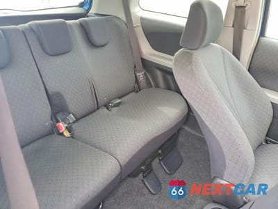 Zdjęcie 10 z 12 samochodu: 2010 TOYOTA YARIS VIN:JTDJT4K38A5319435 - miniatura
