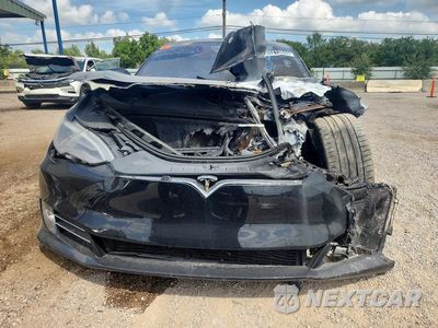 Piąte zdjęcie samochodu w środku: 2017 TESLA MODEL S VIN:5YJSA1E49HF224985 - miniatura