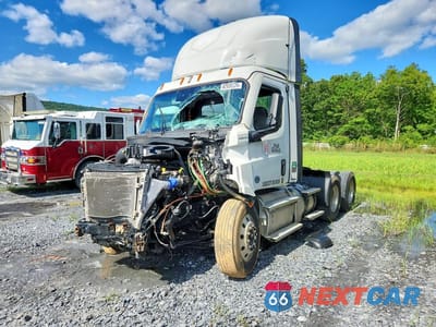 2021 FREIGHTLINER CASCADIA 1 - SEMI TRUCK 3AKJHTDV6MSMS7978 - główne zdjęcie licytacji z USA - miniatura