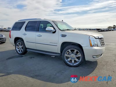 Czwarte zdjęcie samochodu z boku: 2008 CADILLAC ESCALADE LUXURY VIN:1GYFK63818R197027 - miniatura