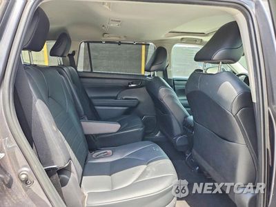Zdjęcie 11 z 14 samochodu: 2021 TOYOTA HIGHLANDER XLE VIN:5TDGZRAH6MS066147 - miniatura