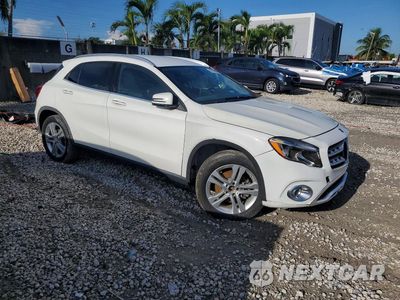 Czwarte zdjęcie samochodu z boku: 2020 MERCEDES-BENZ GLA 250 VIN:WDCTG4EB7LJ667005 - miniatura