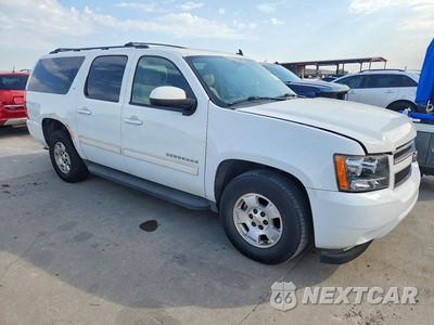 Czwarte zdjęcie samochodu z boku: 2010 CHEVROLET SUBURBAN K1500 LT VIN:1GNUKJE32AR139300 - miniatura