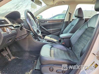 Zdjęcie 7 z 12 samochodu: 2015 VOLKSWAGEN PASSAT SEL VIN:1VWCV7A38FC085254 - miniatura