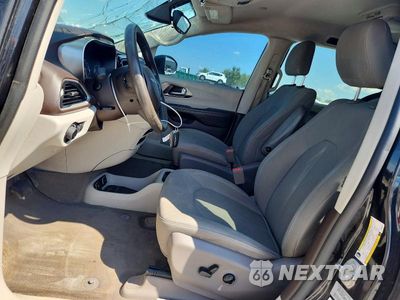 Zdjęcie 7 z 13 samochodu: 2017 CHRYSLER PACIFICA TOURING VIN:2C4RC1DG8HR634072 - miniatura