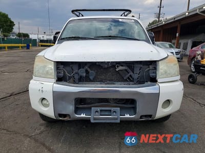 Piąte zdjęcie samochodu w środku: 2005 NISSAN TITAN XE VIN:1N6BA06B85N550780 - miniatura