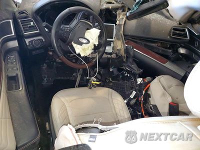 Zdjęcie 8 z 14 samochodu: 2017 FORD EXPLORER PLATINUM VIN:1FM5K8HT5HGC89663 - miniatura