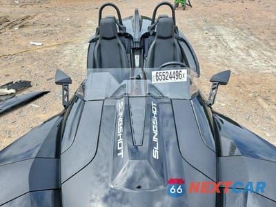 Piąte zdjęcie samochodu w środku: 2025 POLARIS SLINGSHOT SL VIN:57XAAPHD4S8166941 - miniatura