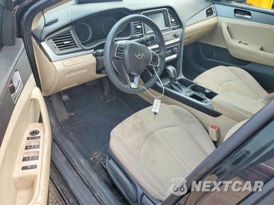 Zdjęcie 8 z 12 samochodu: 2019 HYUNDAI SONATA SE VIN:5NPE24AFXKH803625 - miniatura