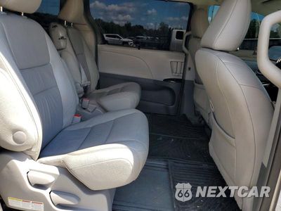 Zdjęcie 11 z 13 samochodu: 2016 TOYOTA SIENNA XLE 8-PASSENGER VIN:5TDYK3DC2GS749800 - miniatura