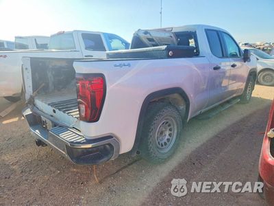 Trzecie zdjęcie samochodu z tyłu: 2022 GMC SIERRA K1500 VIN:1GTRUAED1NZ646521 - miniatura