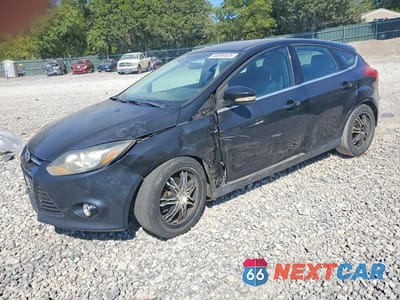 2013 FORD FOCUS TITANIUM 1FADP3N23DL142166 - główne zdjęcie licytacji z USA - miniatura