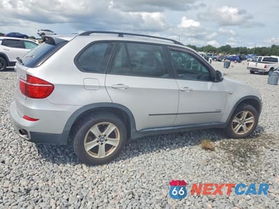 Trzecie zdjęcie samochodu z tyłu: 2013 BMW X5 XDRIVE35I VIN:5UXZV4C56D0B01381 - miniatura