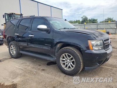 Czwarte zdjęcie samochodu z boku: 2013 CHEVROLET TAHOE K1500 LT VIN:1GNSKBE07DR271878 - miniatura