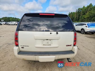 Zdjęcie 6 z 14 samochodu: 2014 GMC YUKON DENALI VIN:1GKS2EEF6ER222238 - miniatura