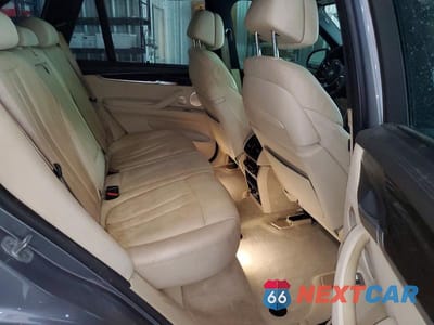Zdjęcie 11 z 13 samochodu: 2015 BMW X5 XDRIVE50I VIN:5UXKR6C57F0J77032 - miniatura