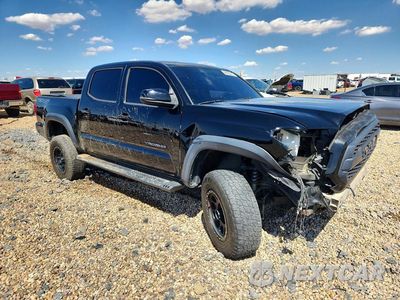 Czwarte zdjęcie samochodu z boku: 2017 TOYOTA TACOMA TRD OFF-ROAD VIN:5TFCZ5AN6HX052682 - miniatura