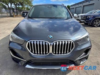 Piąte zdjęcie samochodu w środku: 2020 BMW X1 SDRIVE28I VIN:WBXJG7C0XL5P55560 - miniatura