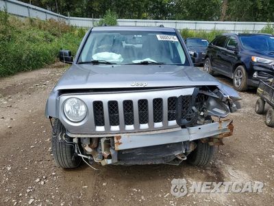 Piąte zdjęcie samochodu w środku: 2016 JEEP PATRIOT VIN:1C4NJRAB1GD630605 - miniatura