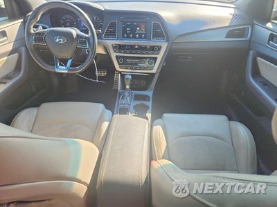 Zdjęcie 8 z 12 samochodu: 2017 HYUNDAI SONATA SPORT 2.0T VIN:5NPE34AB7HH544207 - miniatura