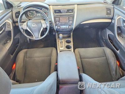 Zdjęcie 8 z 12 samochodu: 2015 NISSAN ALTIMA 2.5 SV VIN:1N4AL3AP1FC175332 - miniatura