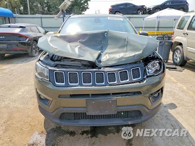 Piąte zdjęcie samochodu w środku: 2018 JEEP COMPASS LATITUDE VIN:3C4NJDBB5JT174983 - miniatura