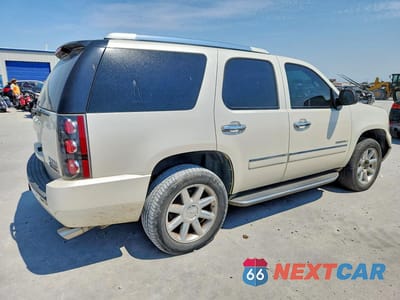Trzecie zdjęcie samochodu z tyłu: 2011 GMC YUKON DENALI VIN:1GKS2EEF6BR202874 - miniatura