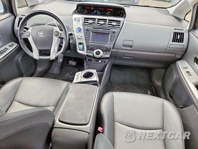 Zdjęcie 8 z 13 samochodu: 2014 TOYOTA PRIUS V FIVE VIN:JTDZN3EU3E3332445 - miniatura