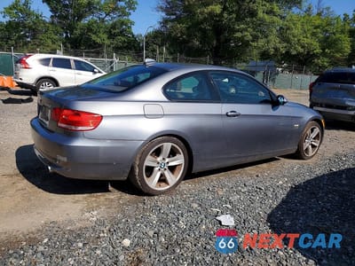 Trzecie zdjęcie samochodu z tyłu: 2009 BMW 335 XI VIN:WBAWC73539E067562 - miniatura