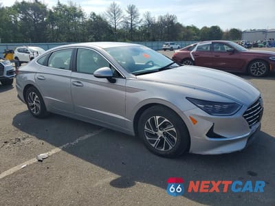 Czwarte zdjęcie samochodu z boku: 2023 HYUNDAI SONATA HYBRID BLUE VIN:KMHL24JJ4PA067500 - miniatura