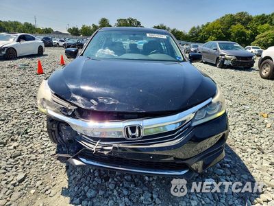 Piąte zdjęcie samochodu w środku: 2017 HONDA ACCORD EX VIN:1HGCR2F7XHA181621 - miniatura