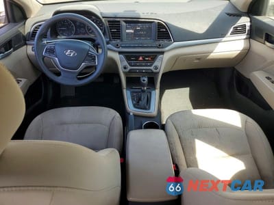 Zdjęcie 8 z 12 samochodu: 2017 HYUNDAI ELANTRA SE VIN:5NPD84LF5HH179944 - miniatura