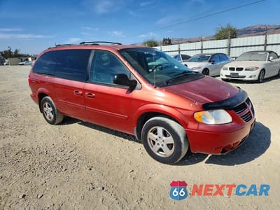 Czwarte zdjęcie samochodu z boku: 2007 DODGE GRAND CARAVAN SXT VIN:2D8GP44LX7R318974 - miniatura