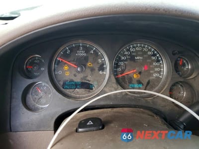 Zdjęcie 9 z 13 samochodu: 2010 CHEVROLET SUBURBAN C1500 LTZ VIN:1GNUCKE02AR134364 - miniatura