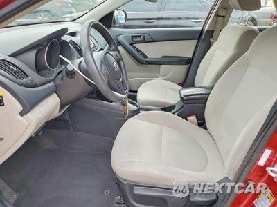 Zdjęcie 7 z 12 samochodu: 2010 KIA FORTE EX VIN:KNAFU4A2XA5866053 - miniatura