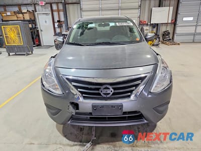 Piąte zdjęcie samochodu w środku: 2017 NISSAN VERSA 1.6 S PLUS VIN:3N1CN7AP1HL879853 - miniatura