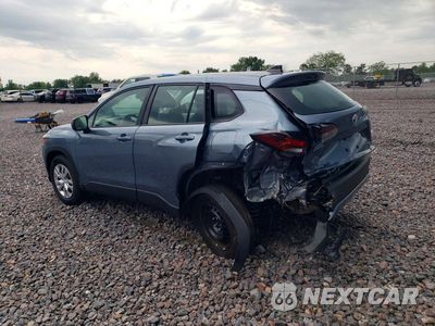 Drugie zdjęcie samochodu z przodu: 2026 TOYOTA COROLLA CROSS L VIN:7MUAAABG8TV183625 - miniatura