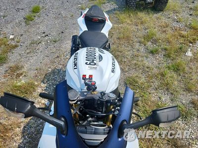 Piąte zdjęcie samochodu w środku: 2024 SUZUKI GSX-R750 VIN:JS1GR7MA4R7100388 - miniatura