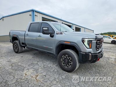 Czwarte zdjęcie samochodu z boku: 2024 GMC SIERRA K2500 AT4X VIN:1GT49ZEY0RF371518 - miniatura
