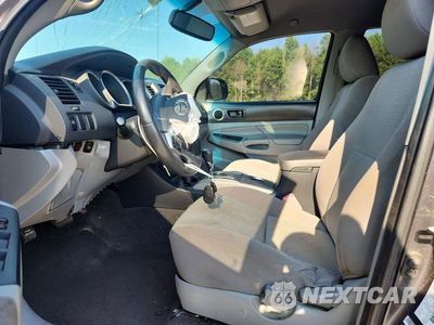 Zdjęcie 7 z 13 samochodu: 2012 TOYOTA TACOMA V6 VIN:3TMLU4EN1CM092654 - miniatura
