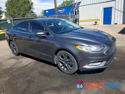 Czwarte zdjęcie samochodu z boku: 2018 FORD FUSION SE VIN:3FA6P0T9XJR262535 - miniatura