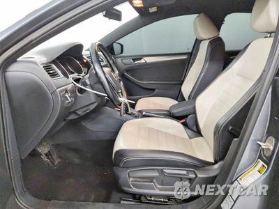 Zdjęcie 7 z 12 samochodu: 2016 VOLKSWAGEN JETTA SPORT VIN:3VWD17AJ7GM292703 - miniatura